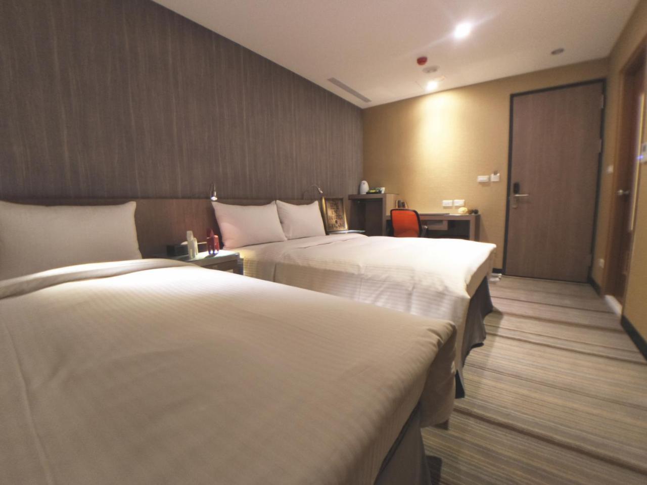 Hotel The West 3*
