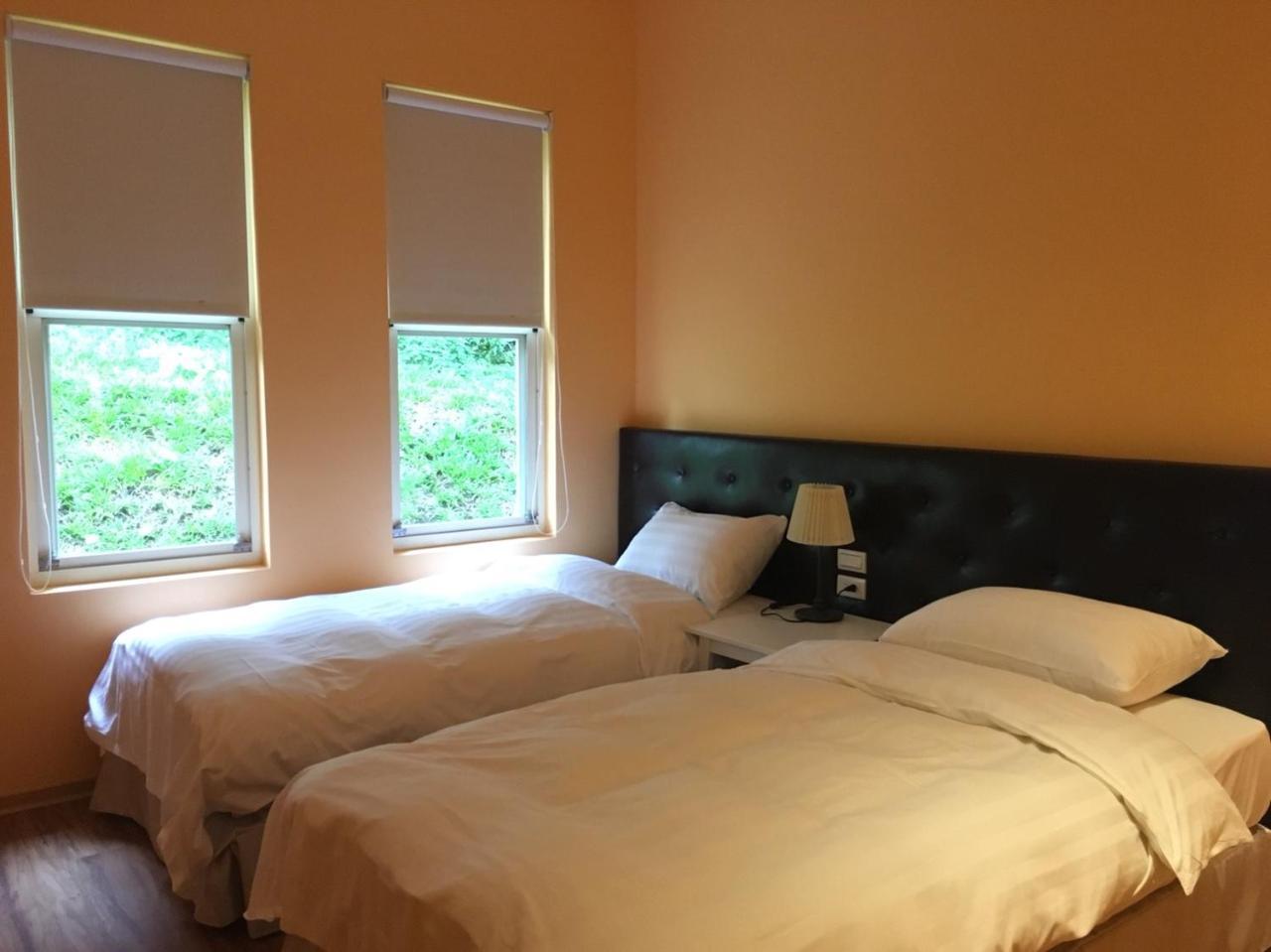 American Village Inn 3*