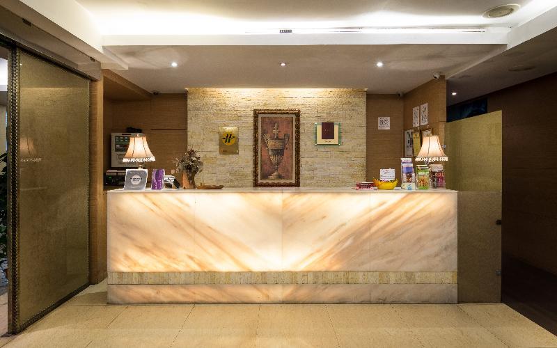Lotty Hotel