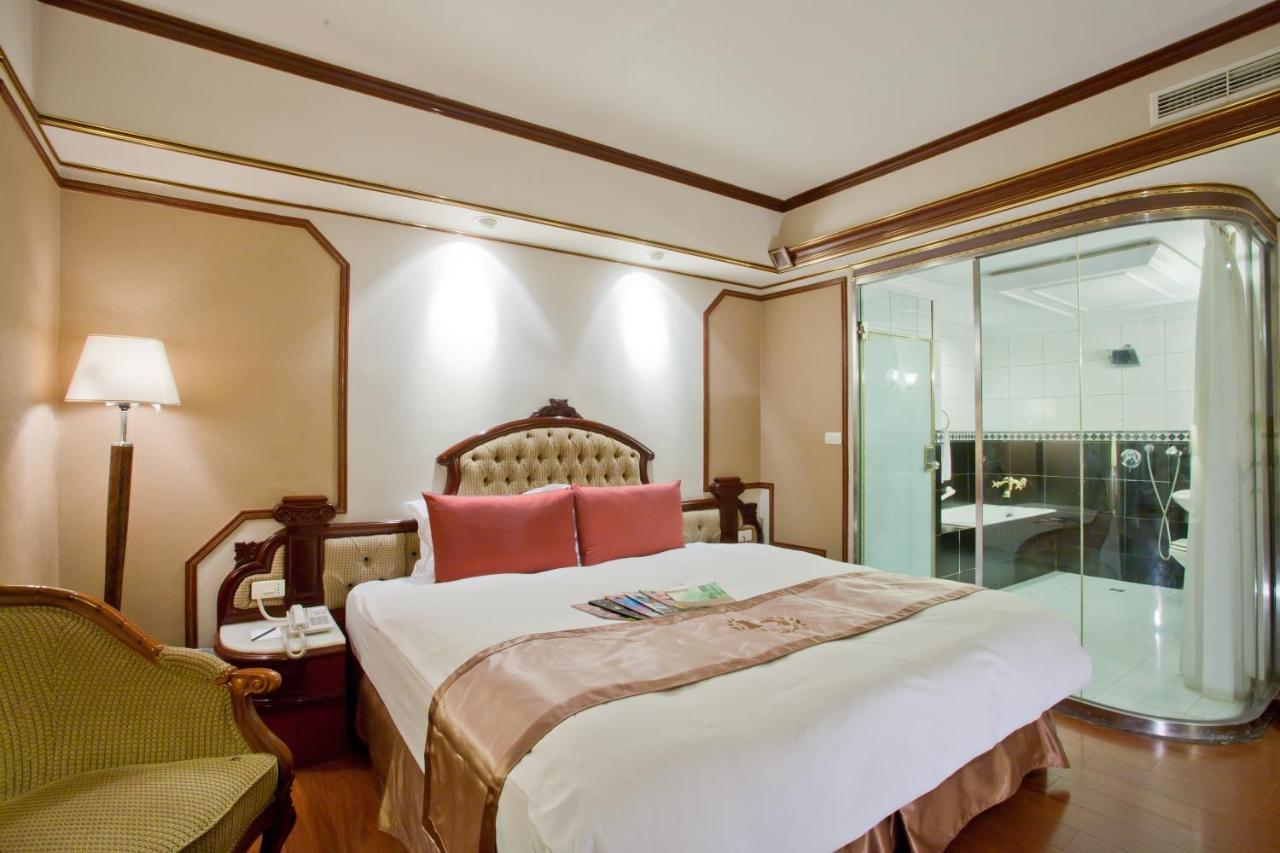 Hotel Charming Songshan 3*
