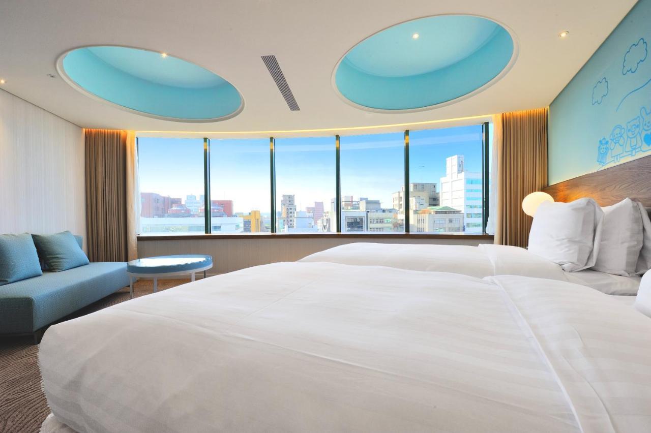 World - Zhonghua Hotel 4*