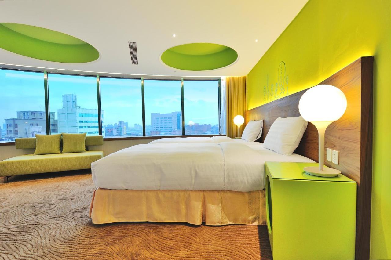 World - Zhonghua Hotel 4*