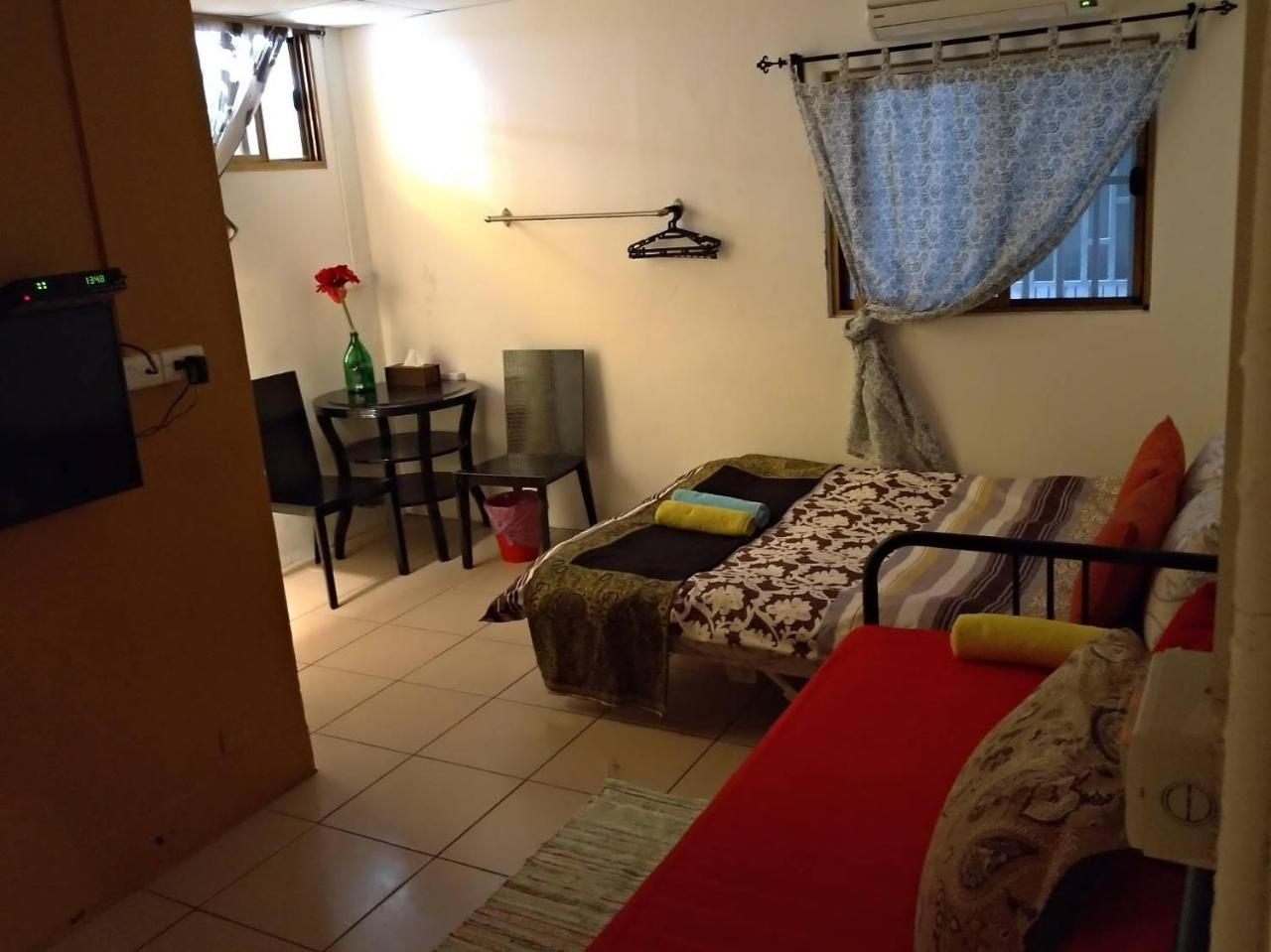 Vincent Willem Van Gogh Hall Guest house Taipei