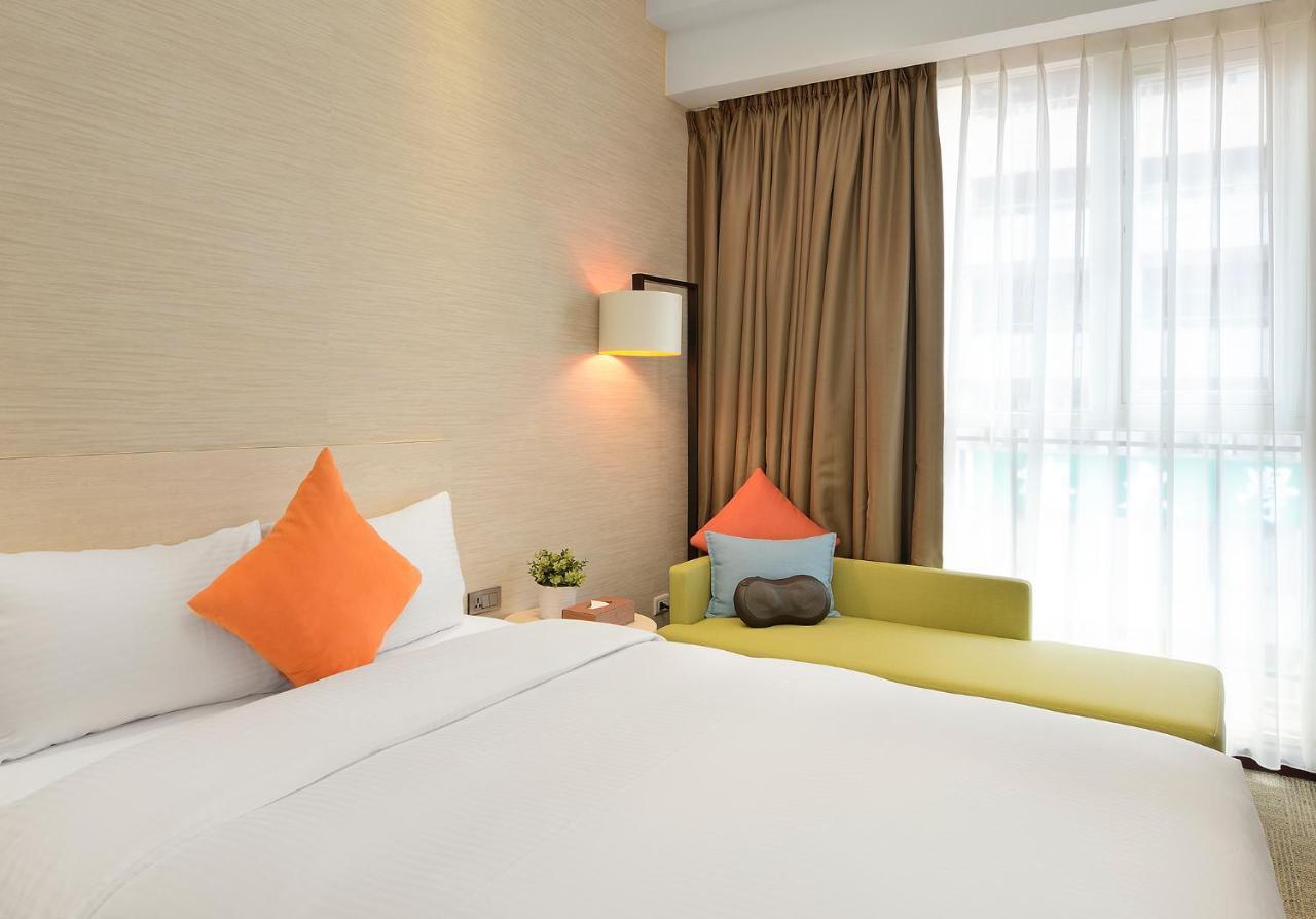 Hotel Via Station 3*