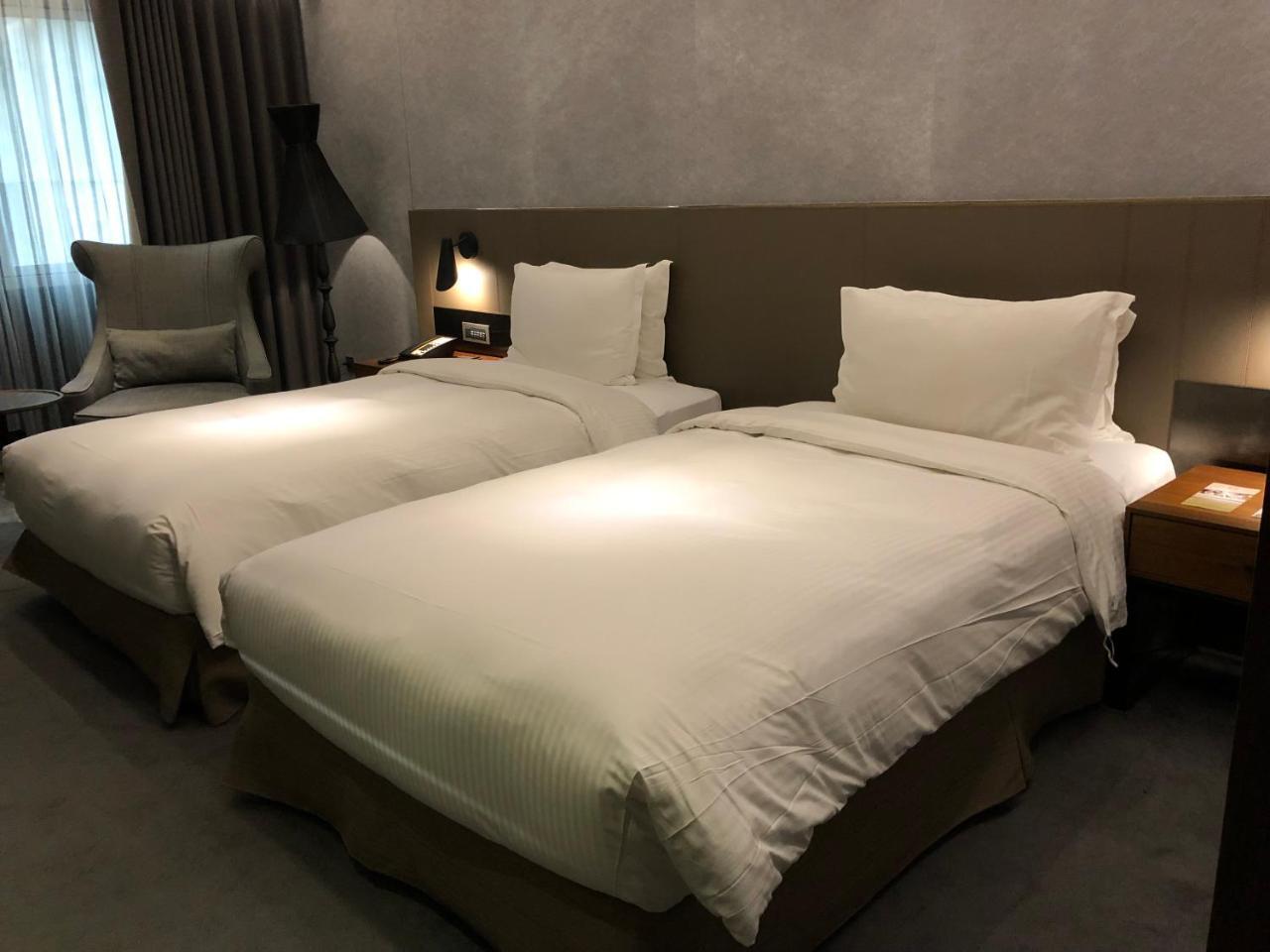 Hotel Check Nanjing 4*