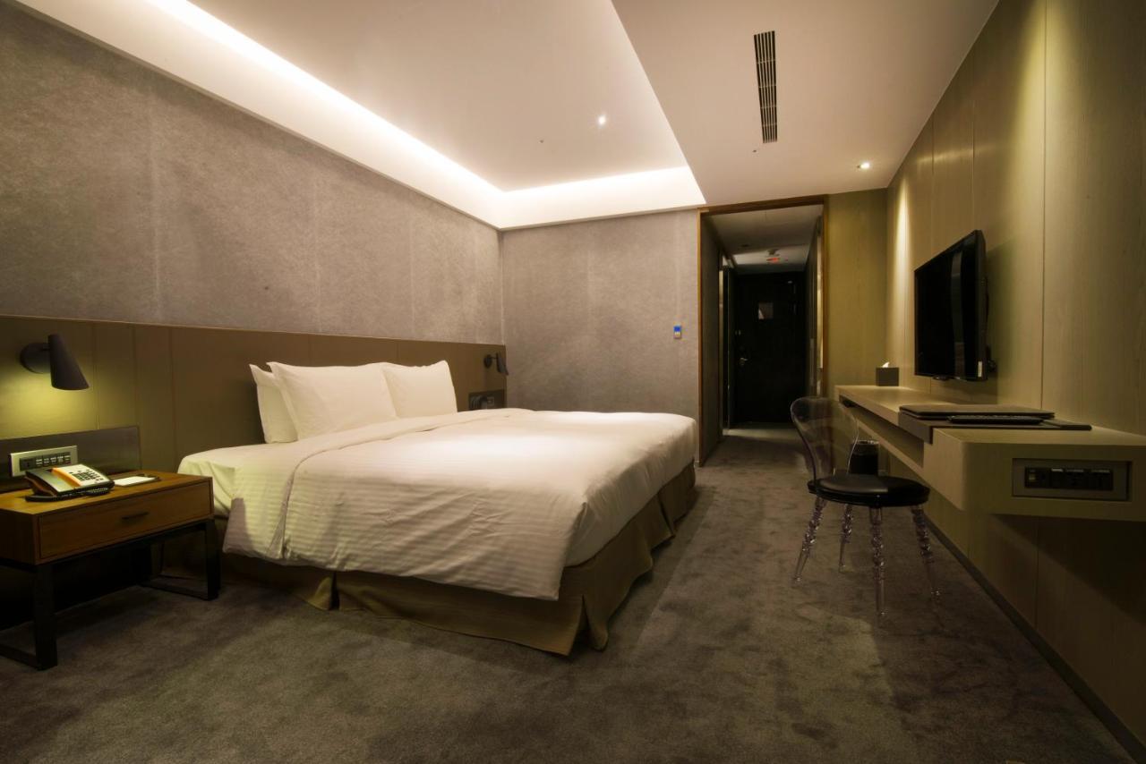 Check Nanjing Hotel Taipei