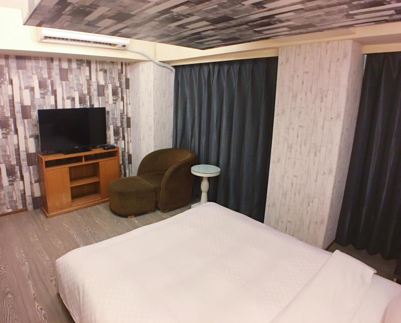 Love Hotel * Taipei