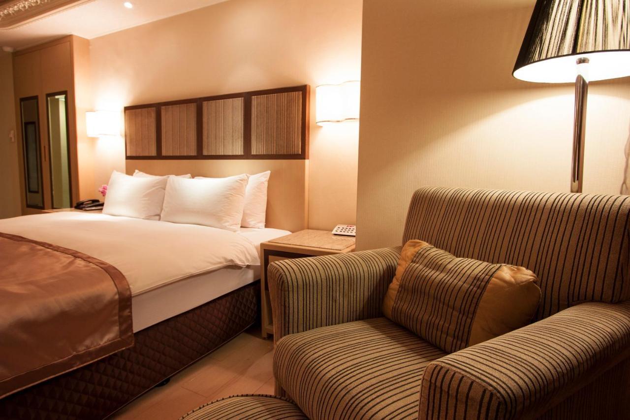 Hotel Charming City 3*
