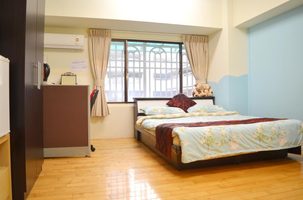 Holo Hostel