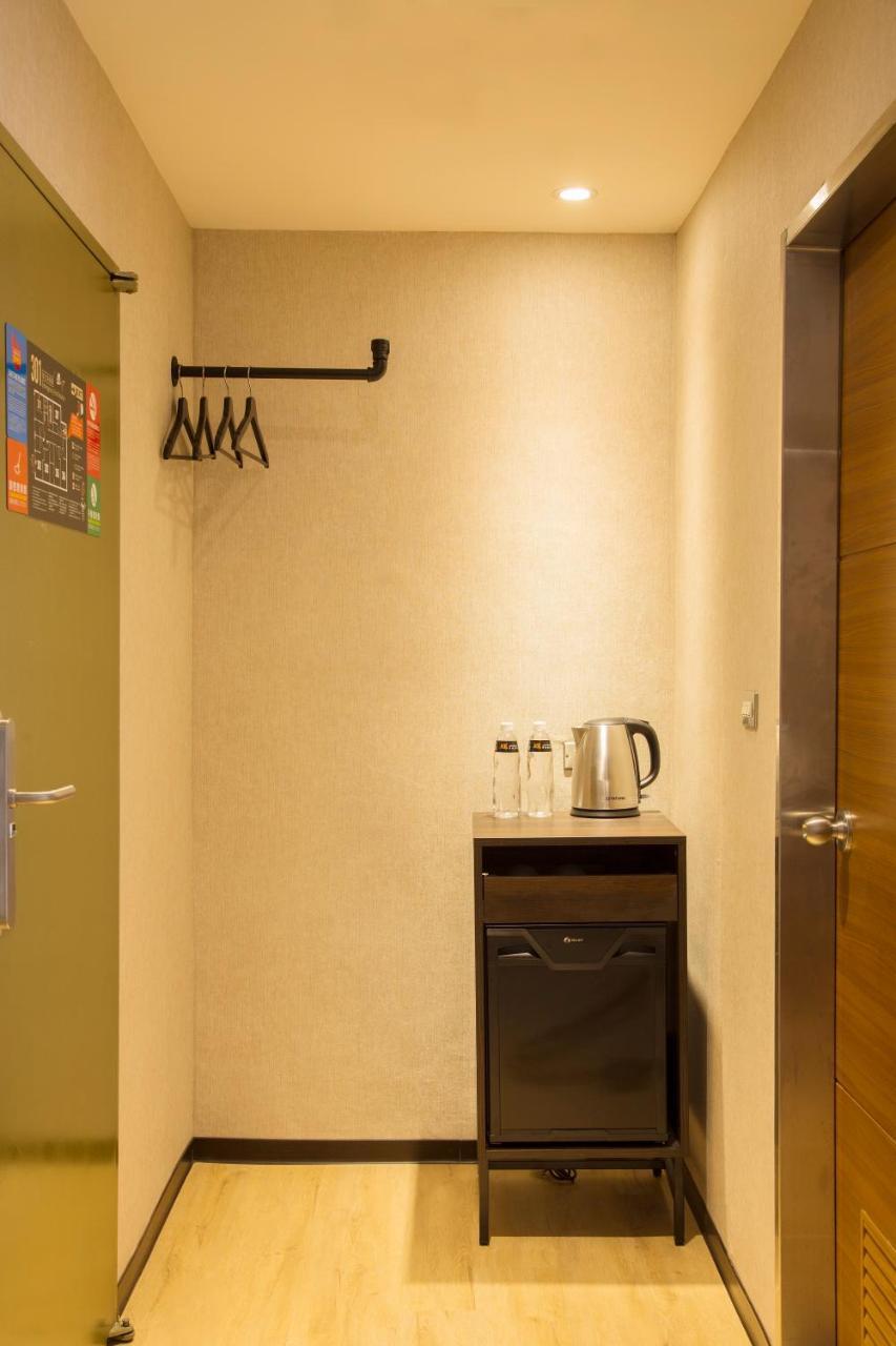 Hotel Just Live Inn-taipei Station 2*