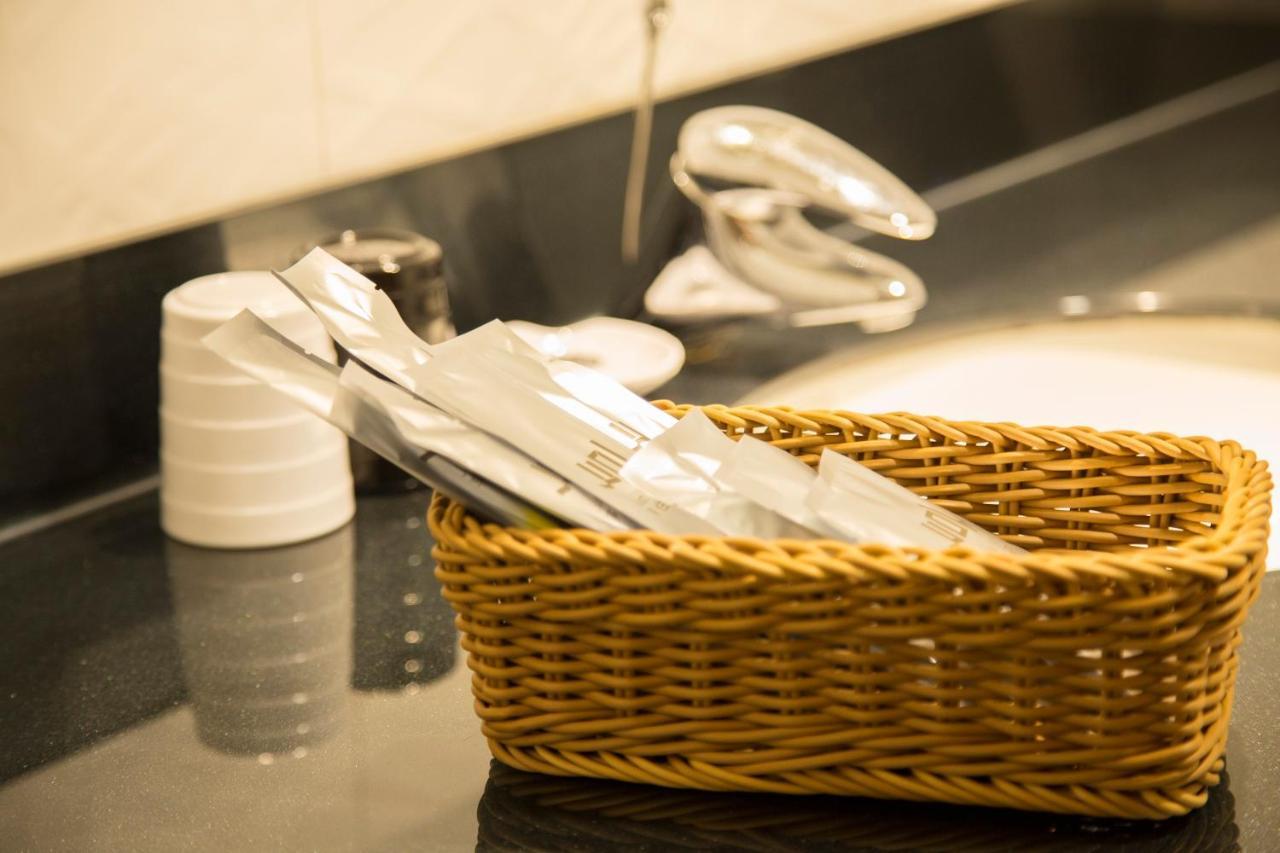 Just Live Inn-taipei Station Hotel 2*