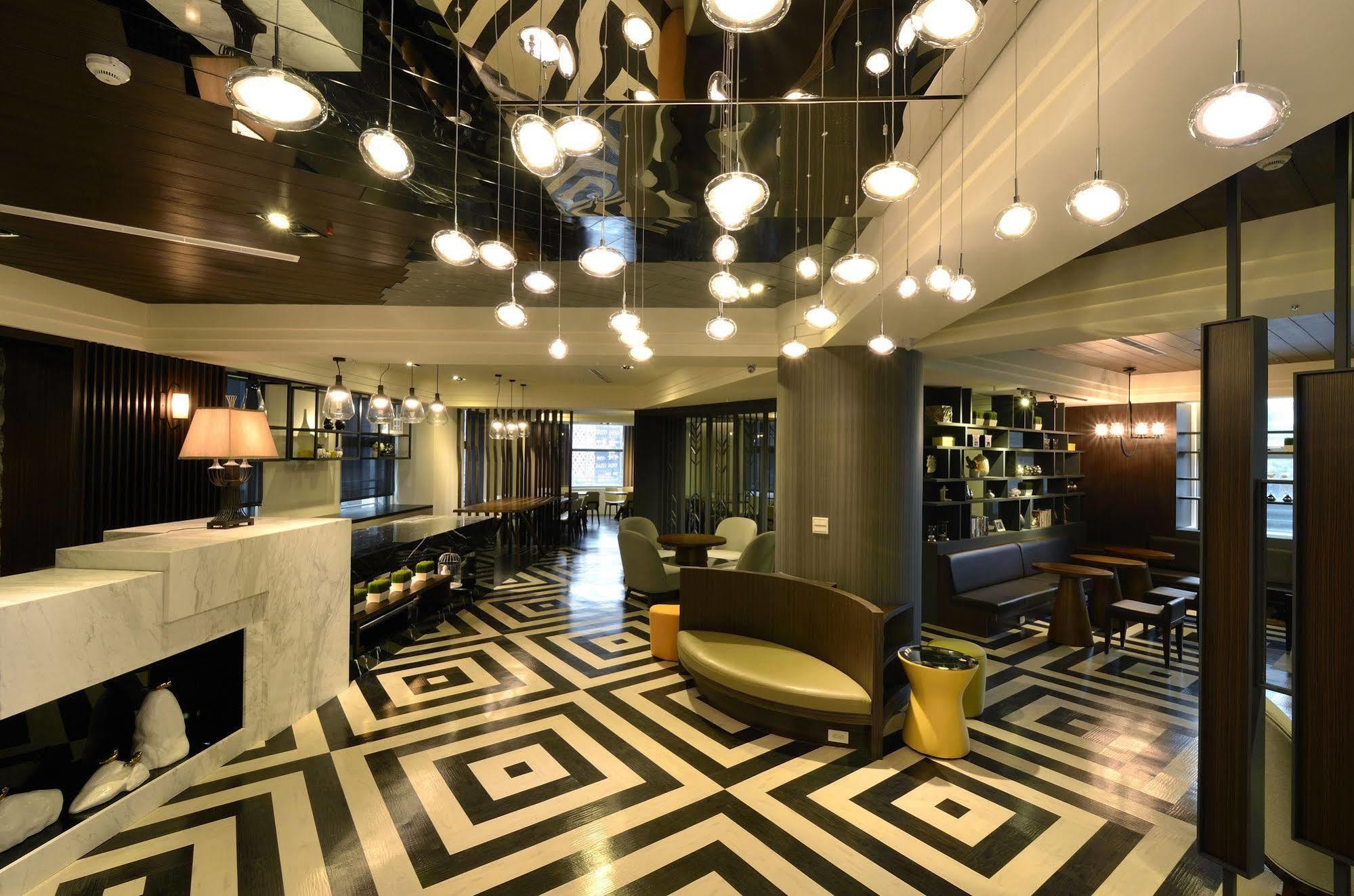 Hotel Merryday Banqiao 3*