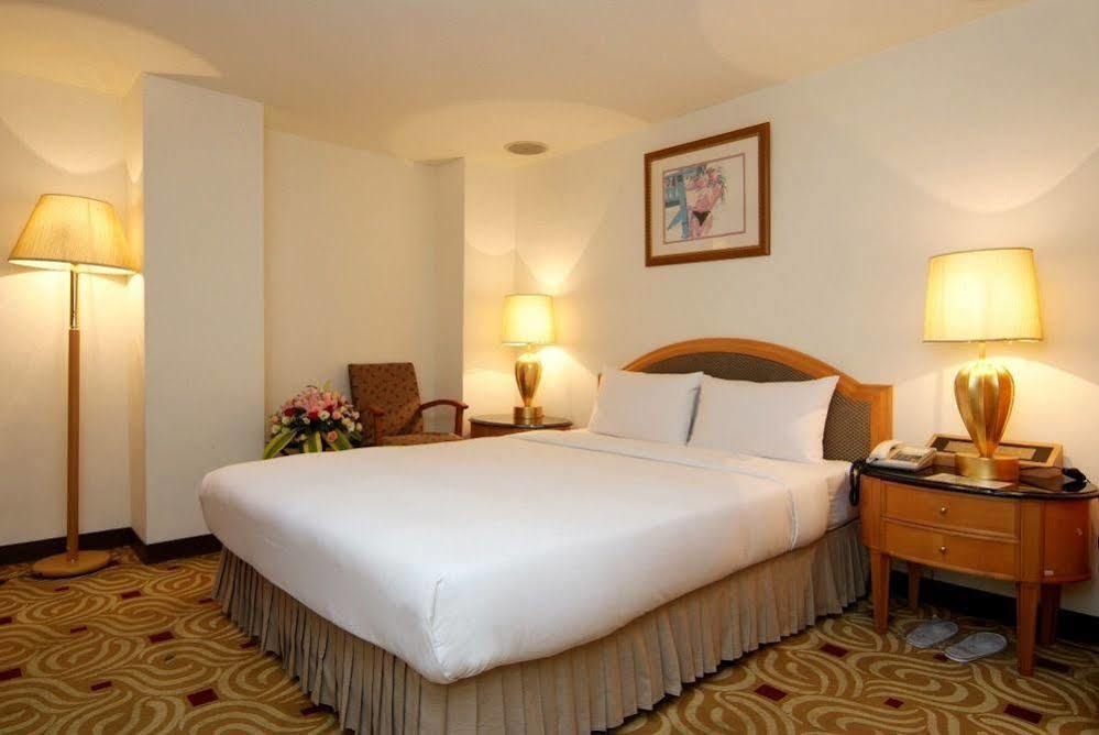 Rainbow Hotel 3*