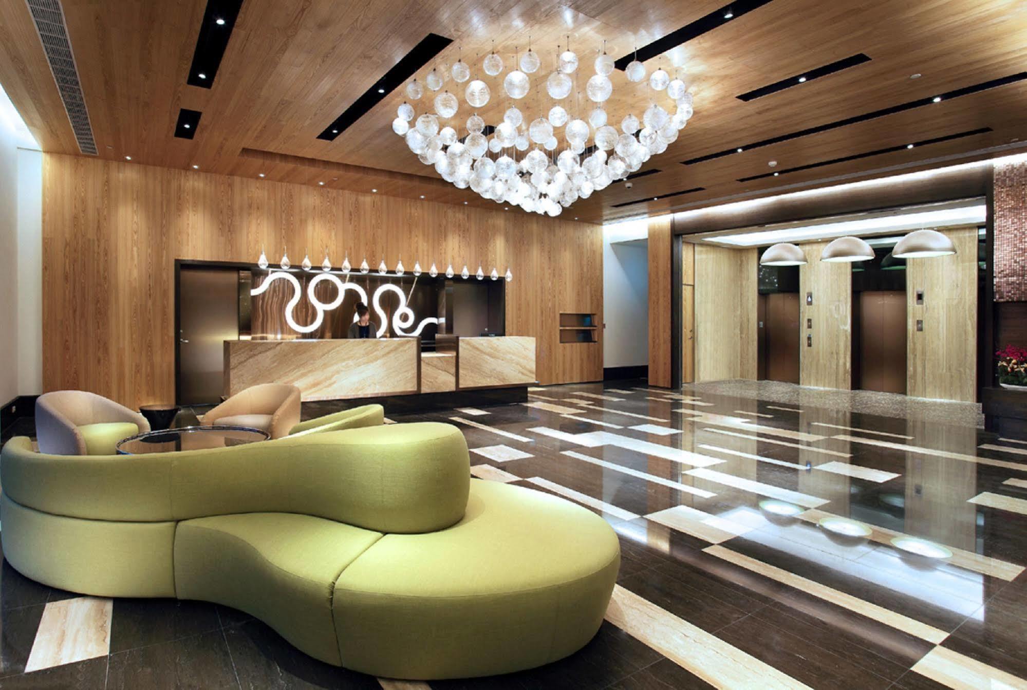 Hotel Two Tails Luzhou Taipei