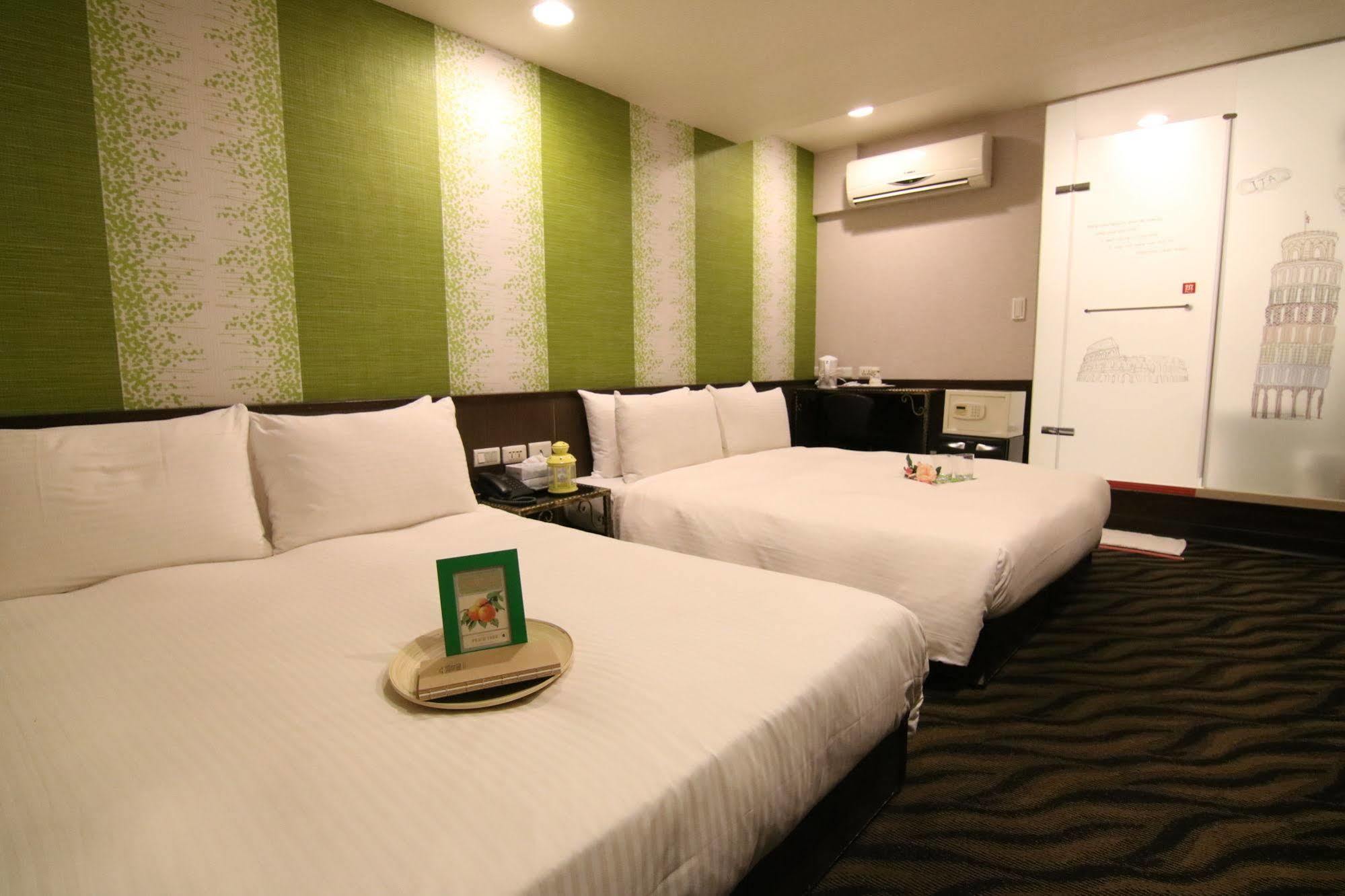 Hotel Starry Night