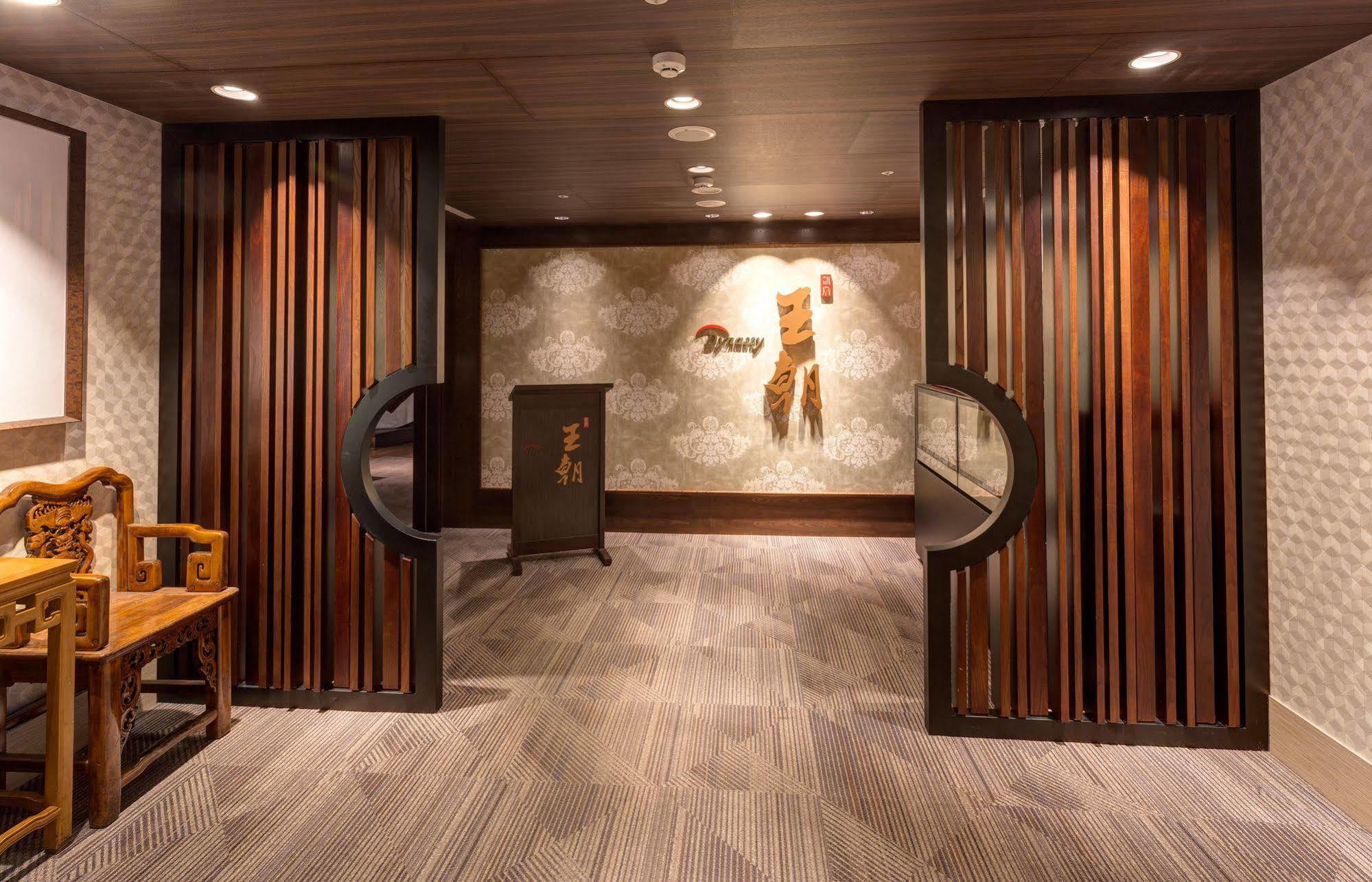 Hotel Caesar Park 4*