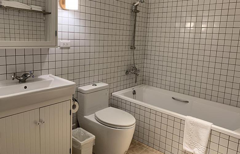 American Village Inn 3*