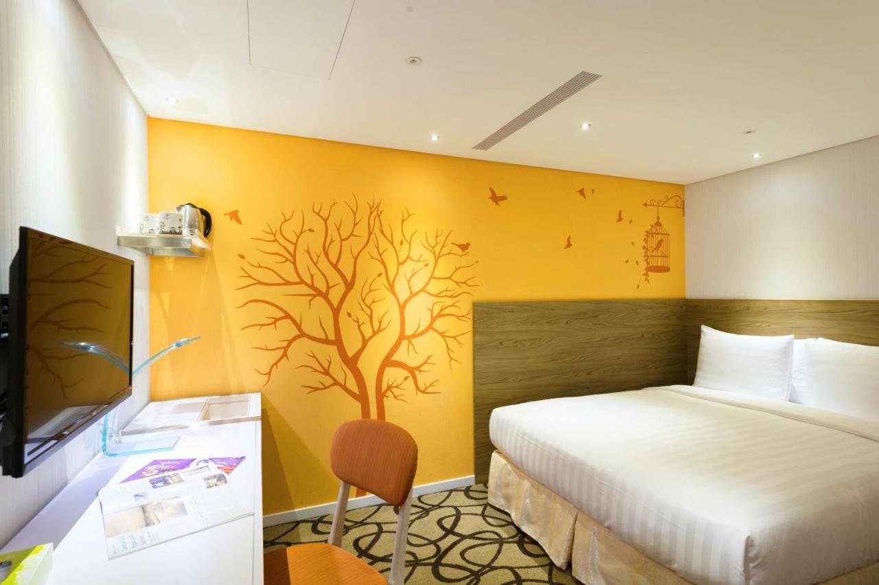 World - Zhonghua Hotel 4*