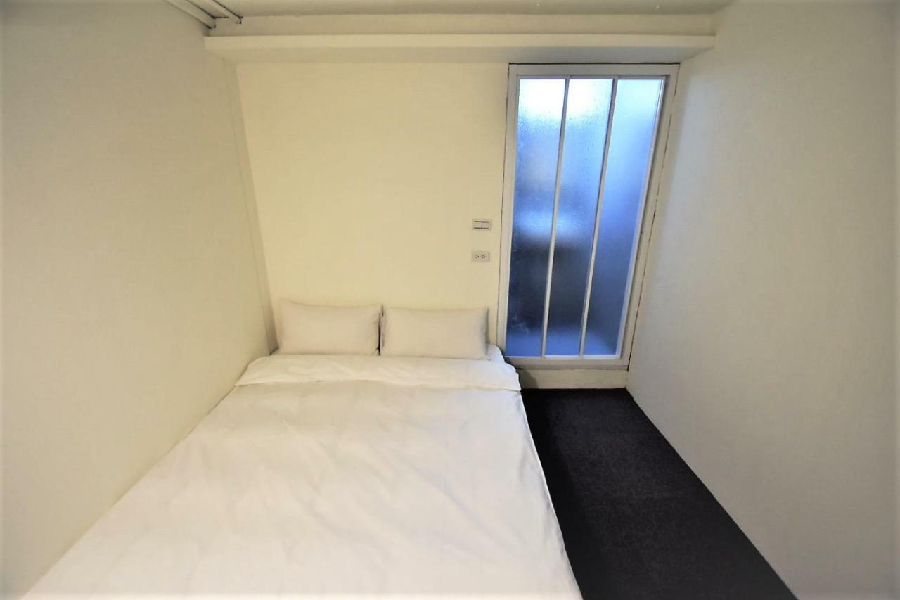 Hostel Cube - Main Station Taipei