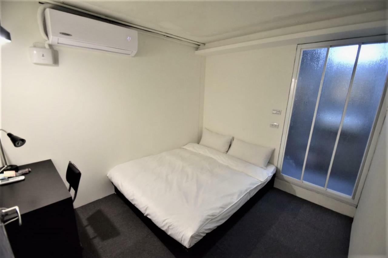Hostel Cube - Main Station Taipei