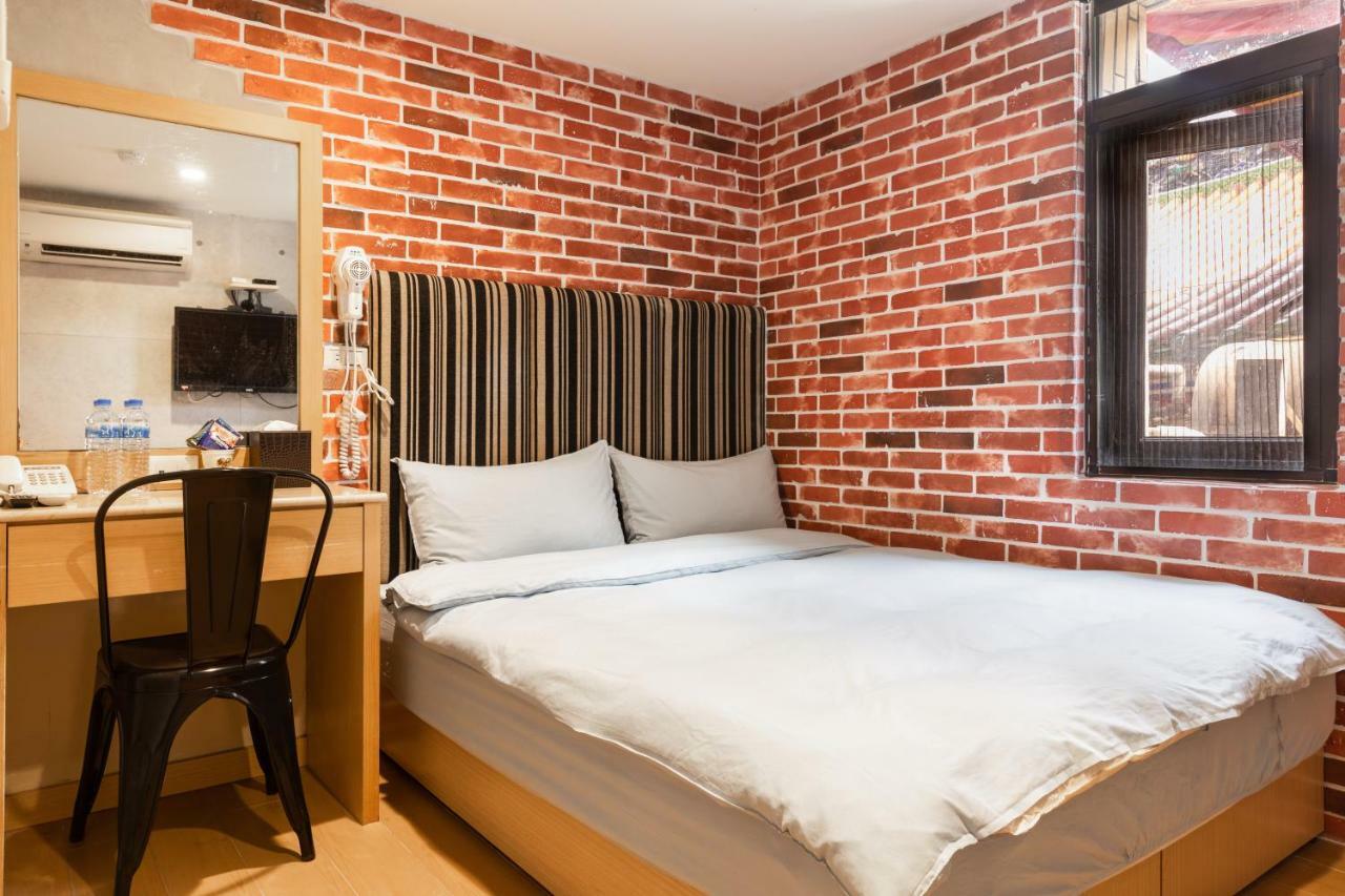Inn Longshan