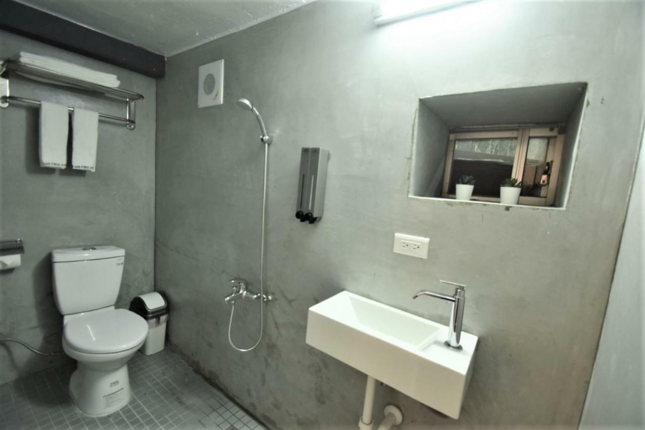 Cube - Main Station Hostel *