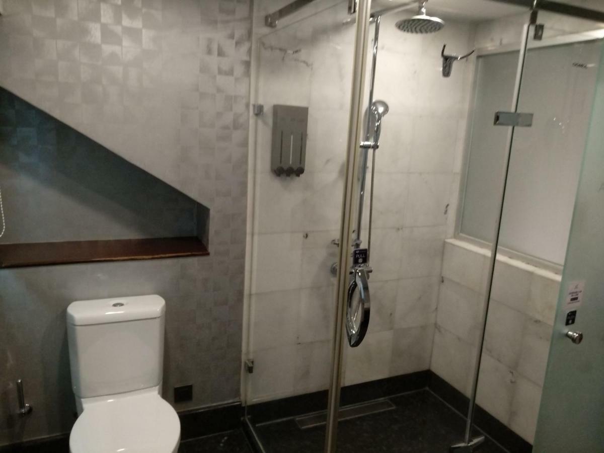 Hotel Ximen Airline