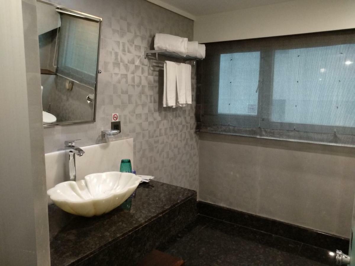 Hotel Ximen Airline 3*