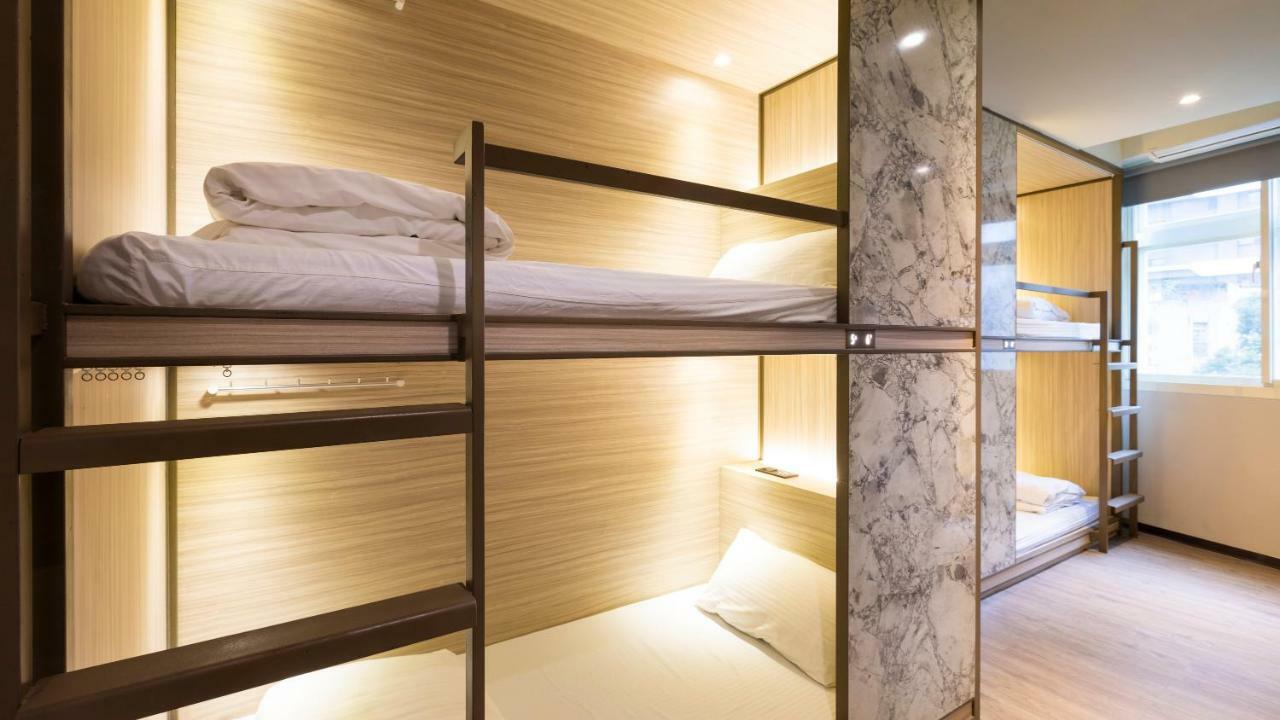 Meander Hostel