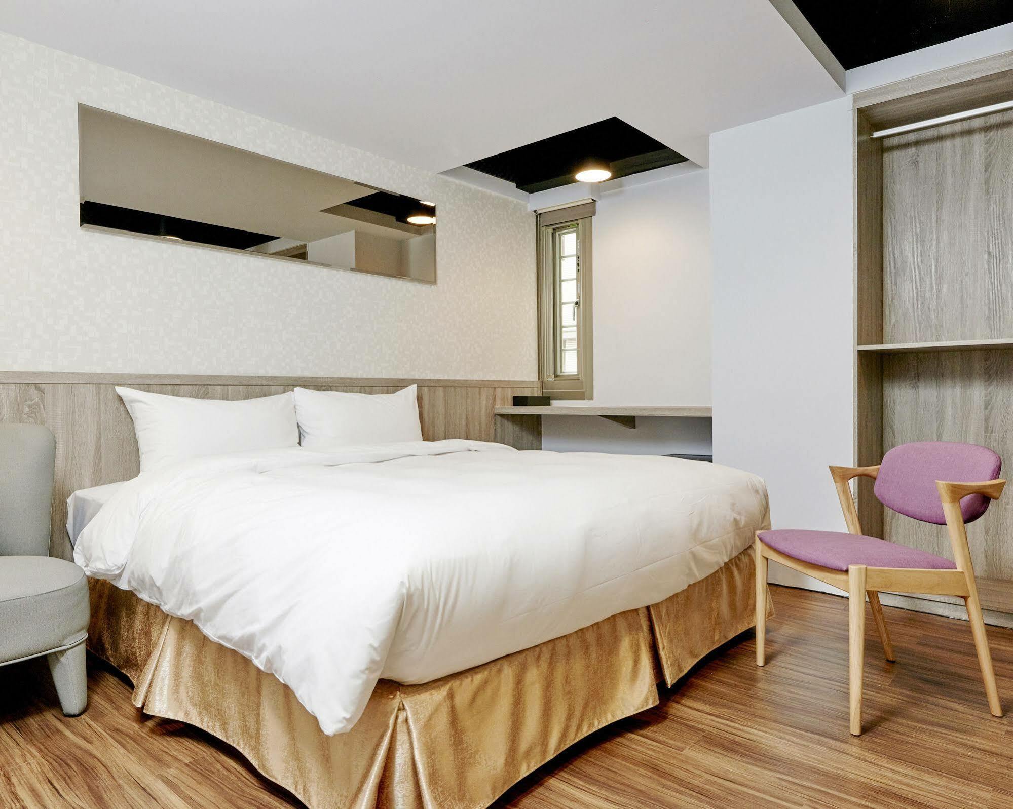 Bon 3* Taipei