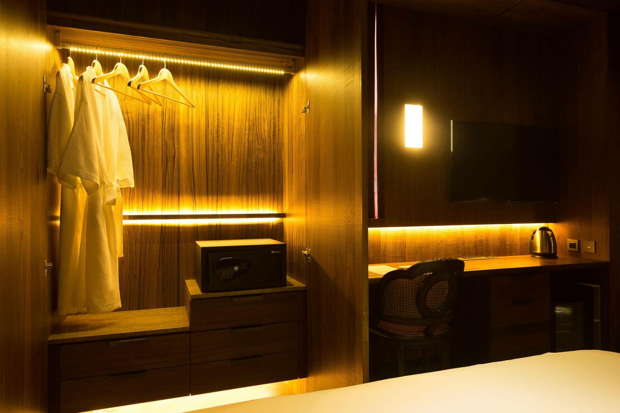 Hotel Inhouse 3*
