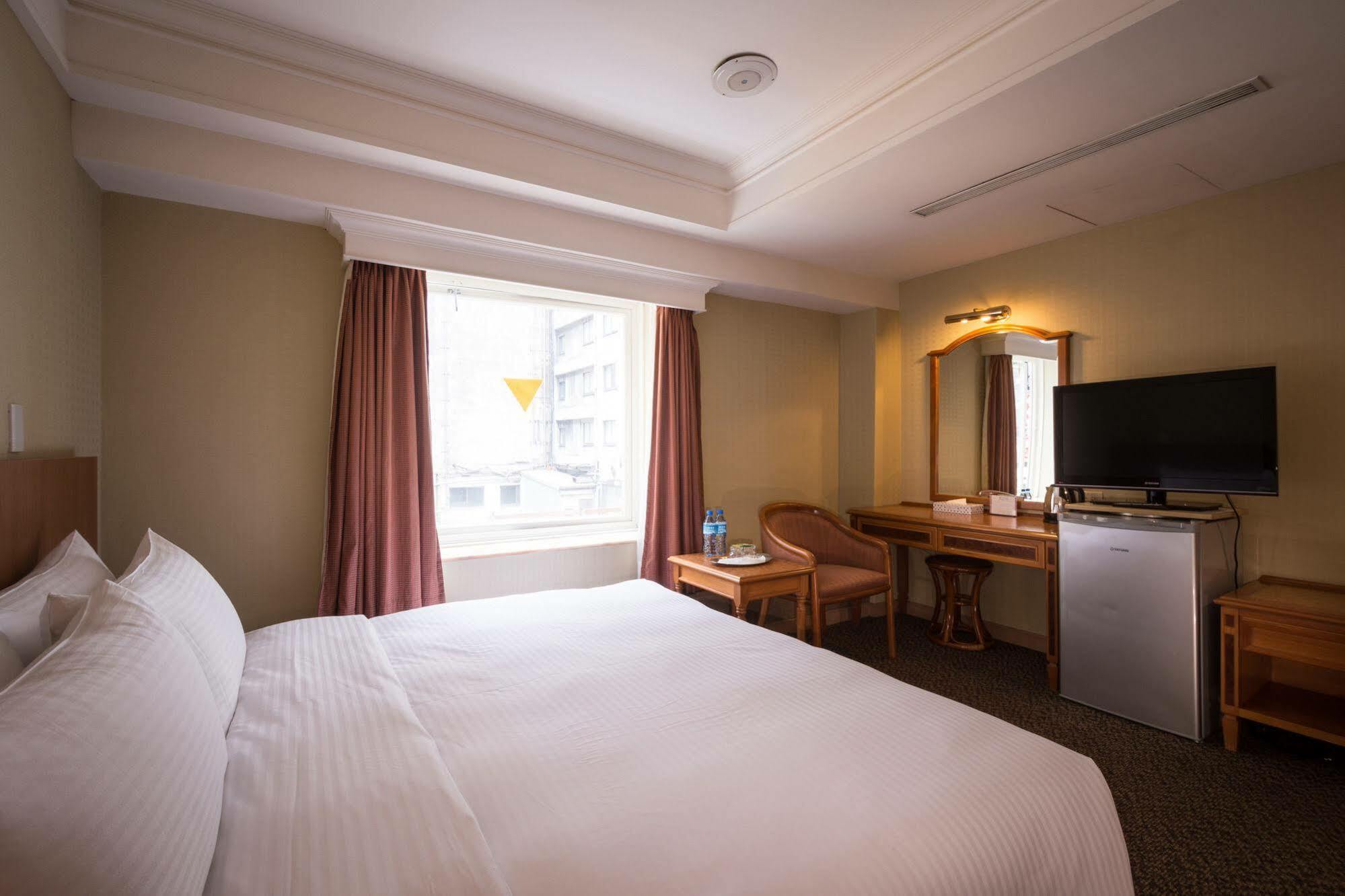 World Flora Annex Hotel