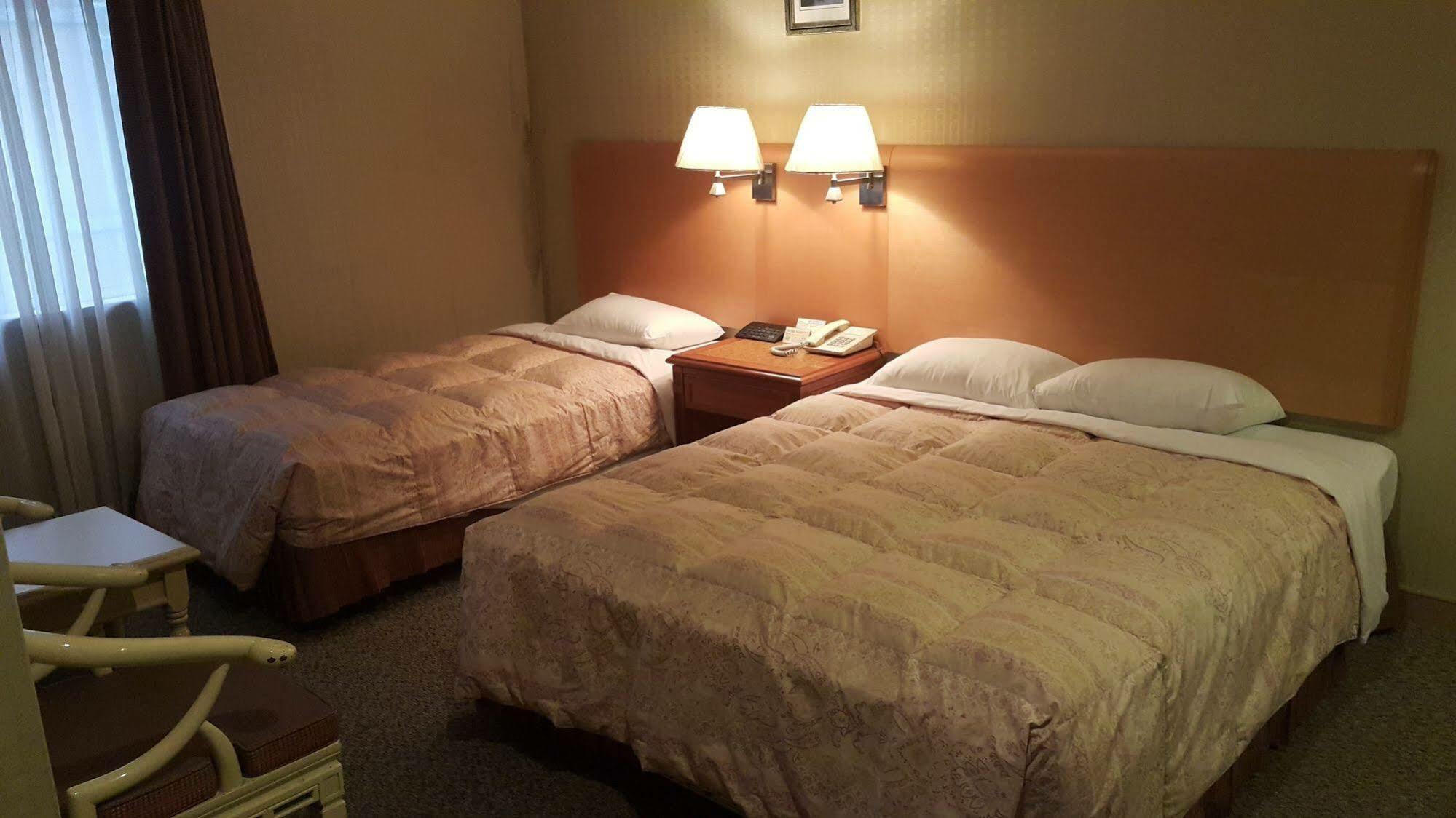 World Flora Annex Hotel