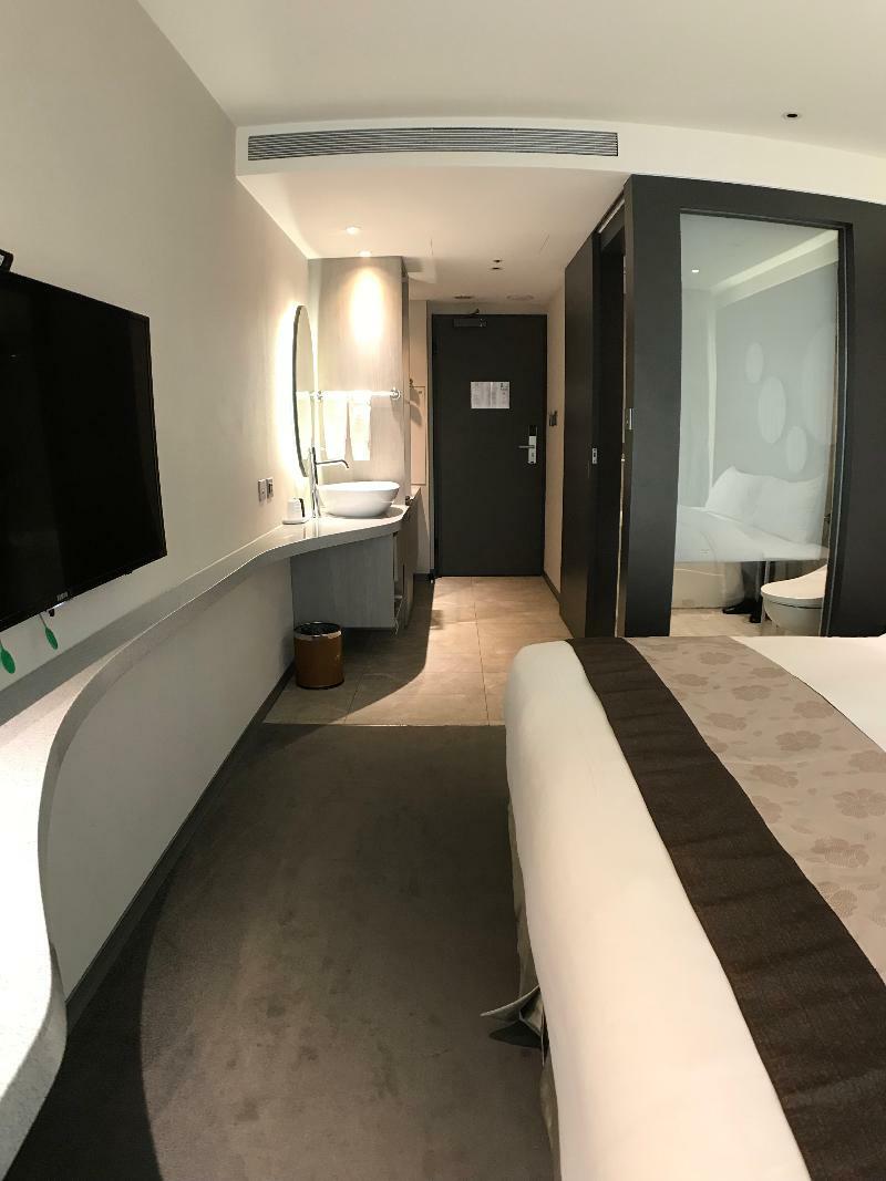 Hotel World Songshan 4*