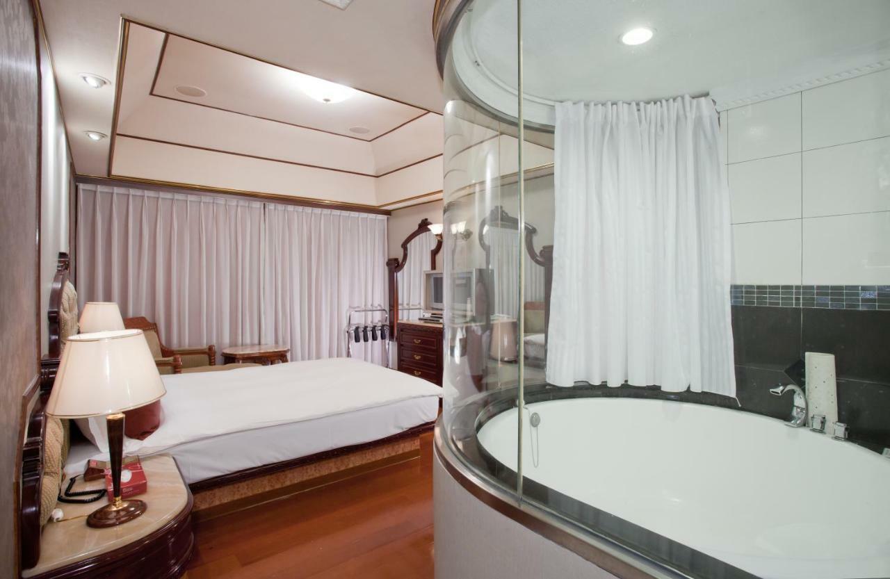 Charming Songshan 3*