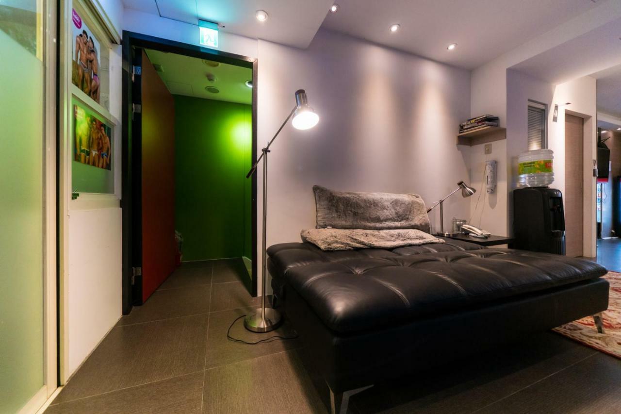 Hostel Gs Gay - *