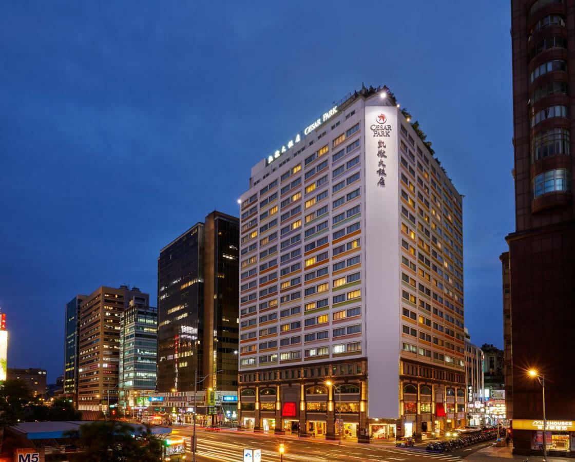 Caesar Park 4*