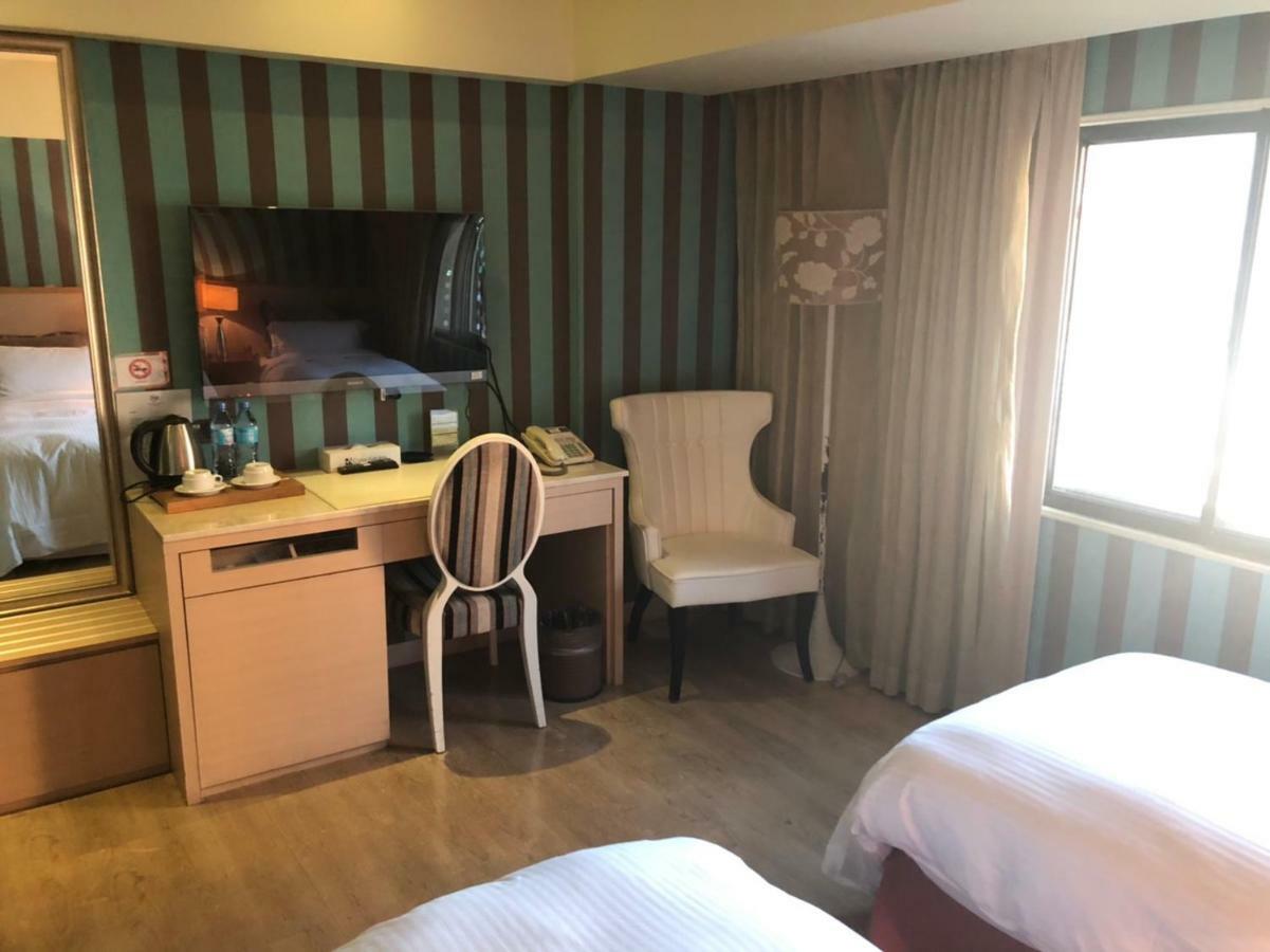 The Moon Hotel 3*