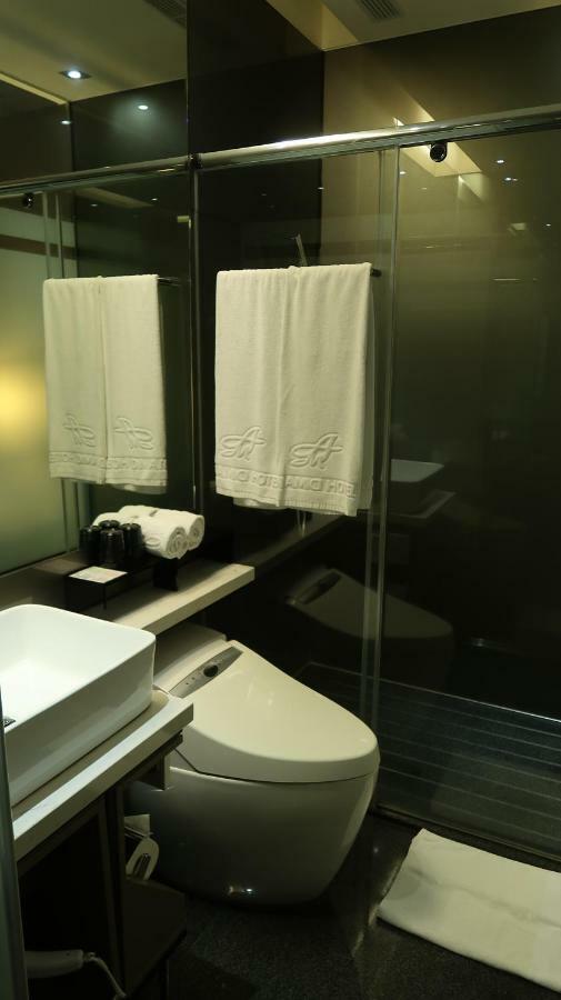 Hotel Amici Six Star 3*