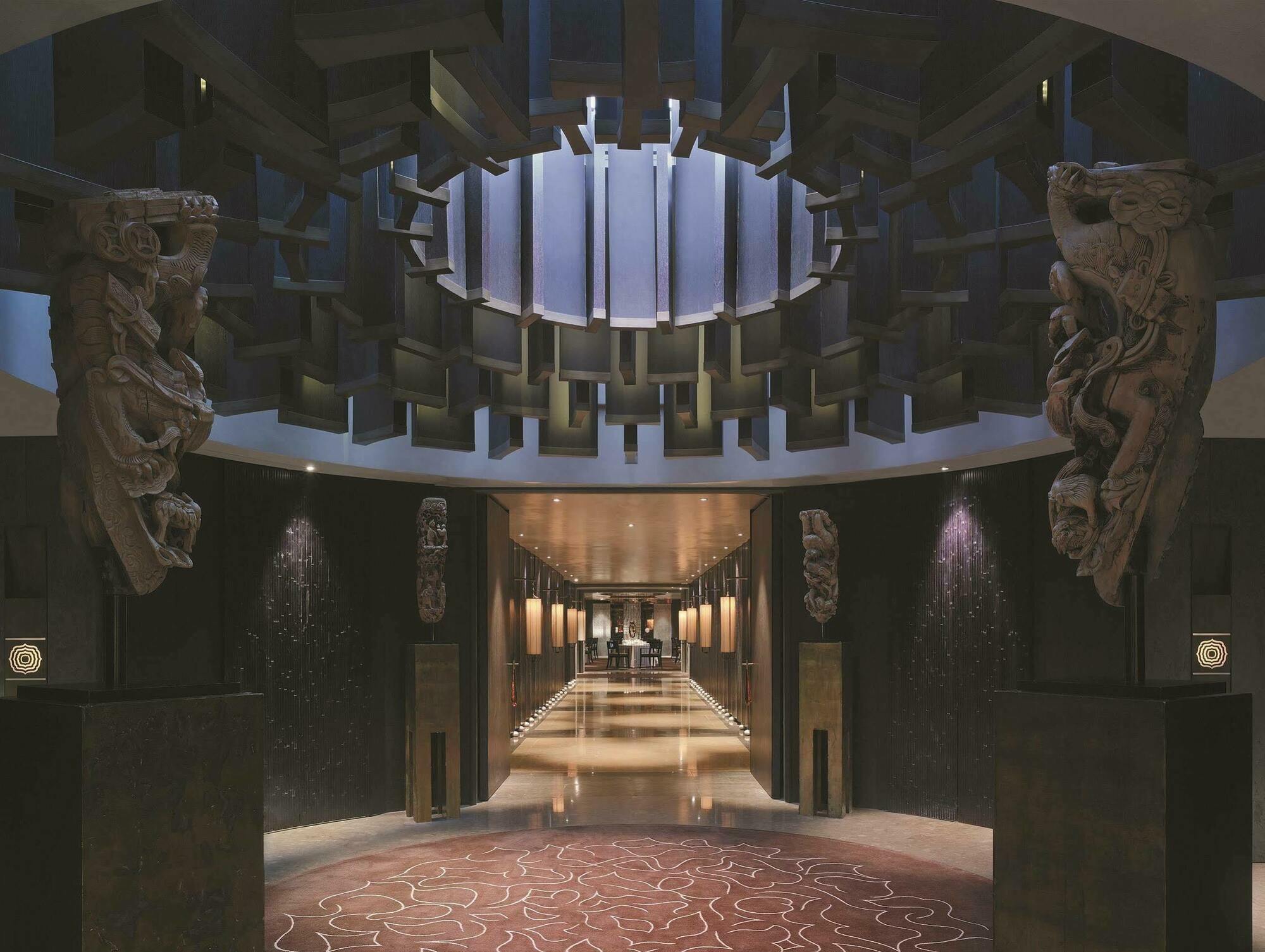 Hotel Shangri-la Far Eastern, 5*