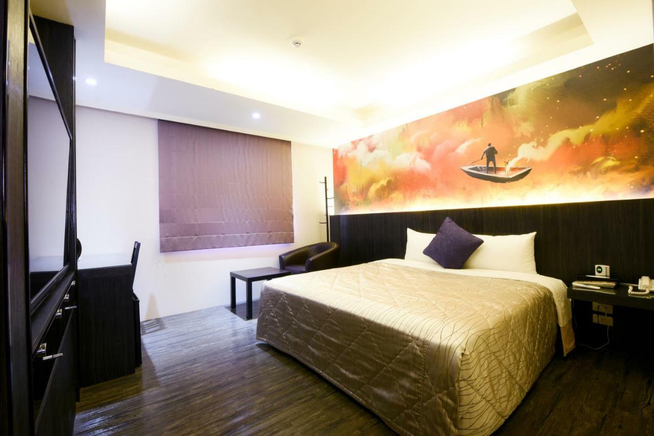 Carnival Motel Taipei