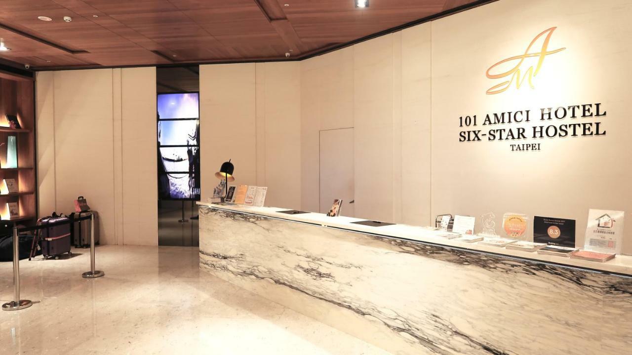 Amici Six Star Hotel 3*
