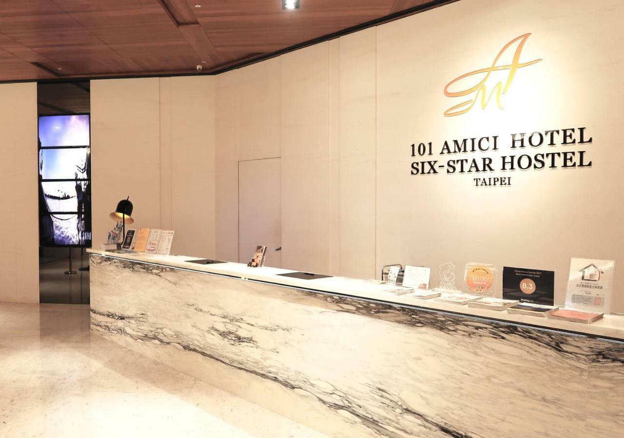 Hotel Amici Six Star 3*