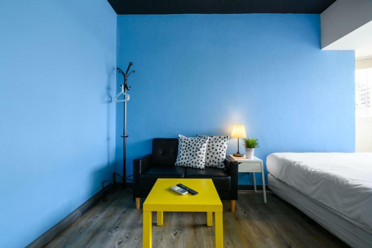 Westside Studio Apartment Taipei