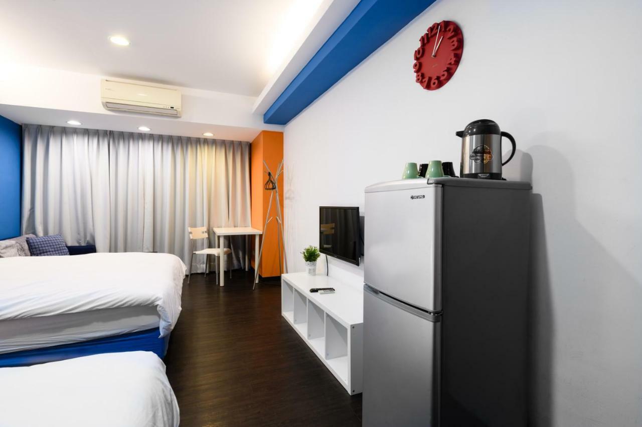 Westside Studio Apartment *