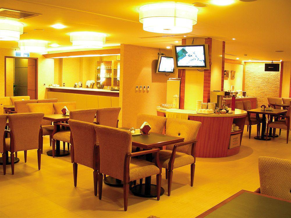 Rich Garden Hotel 3*