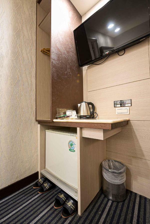 Carry Hotel