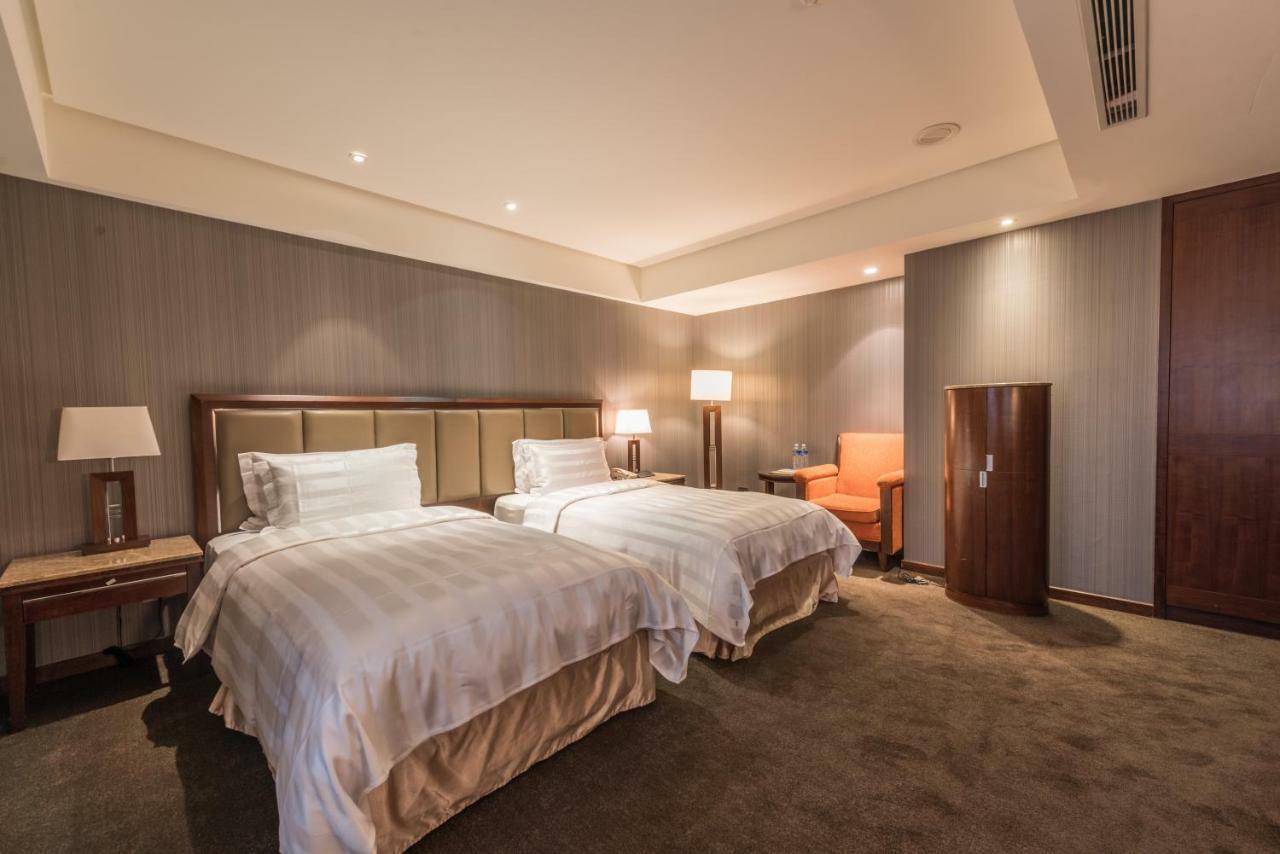 Hotel Royal Biz 3*