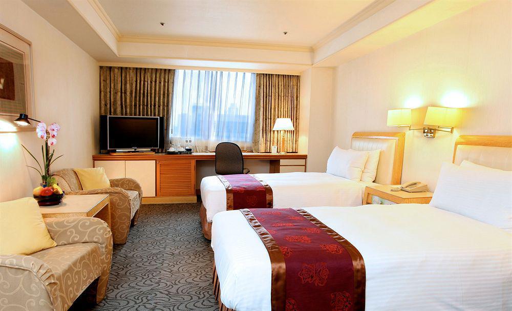 Fullerton - East Hotel