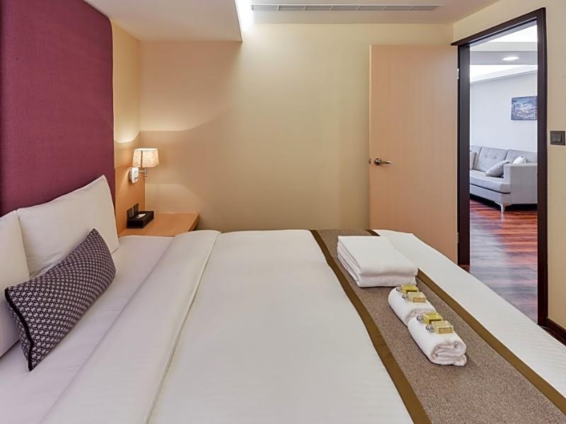 Hotel Eastin 3*